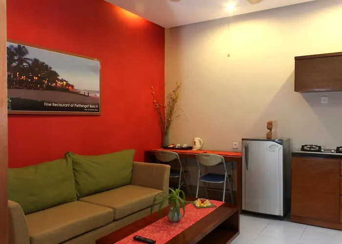 The Zhurga Seminyak Hotel Kerobokan