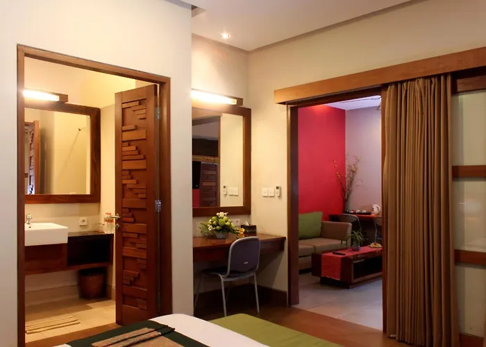 The Zhurga Seminyak Hotel Kerobokan