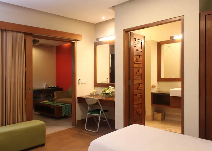 Hotel The Zhurga Seminyak Kerobokan